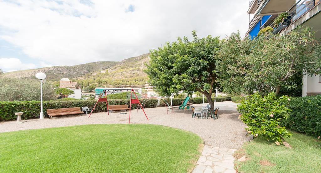 Apartamento Reisol Castelldefels Eksteriør billede